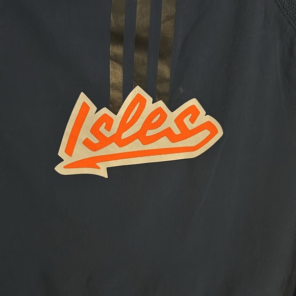 New York Islanders Light house “Believe” sort Sleeve Adidas 1/4 Zip Pull over XL - Picture 6 of 8